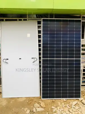 635w Jinko Solar Panel Halfcut Mono 144cells