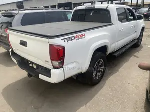 Toyota Tacoma TRD Sport 2017 White