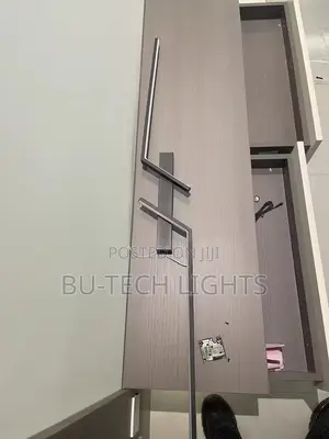 Minimalist Modern Wall Light