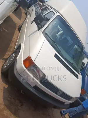 Volkswagen Transporter 2002 White