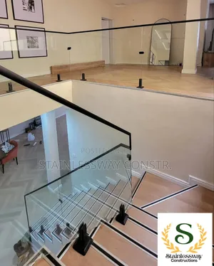 Unparalleled Style Glass Staircase Railing
