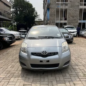 Toyota Yaris 2009 Gray
