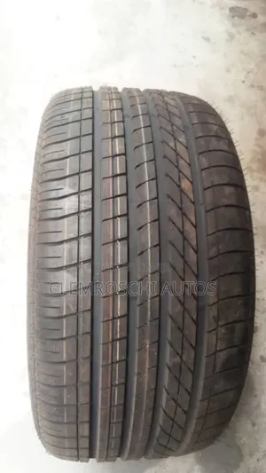 High Quality Certified Brand New 275/35r19 Run Flat Tyre BMW