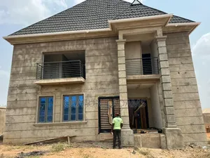 4bdrm Duplex in Federal Housing, Osogbo for sale