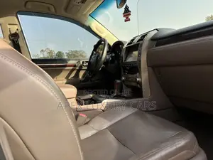 Lexus GX 2018 Gold
