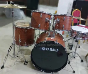 Yamaha 5pcs Drum Set