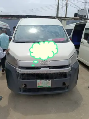 Toyota HiAce 2020 White