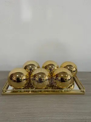 Gold Props Balls in Mirror Tray