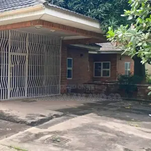 4bdrm Bungalow in Iyanganku for sale