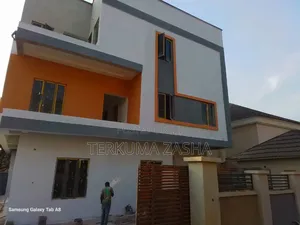 6bdrm Duplex in Utako for sale