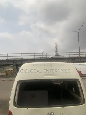 Dm for Back Windscreen Glass for Toyota Hiace Hummer Bus Avg
