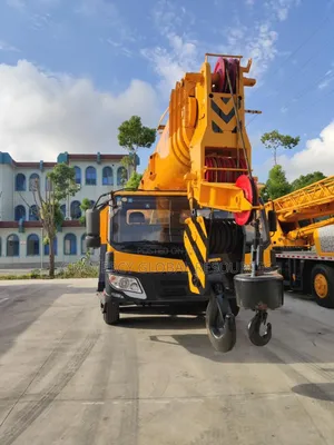 Brand New XCMG 50 Tons Motor Crane
