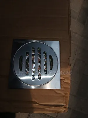 Black and Aluminium Bathroom Floor Drain 10cm
