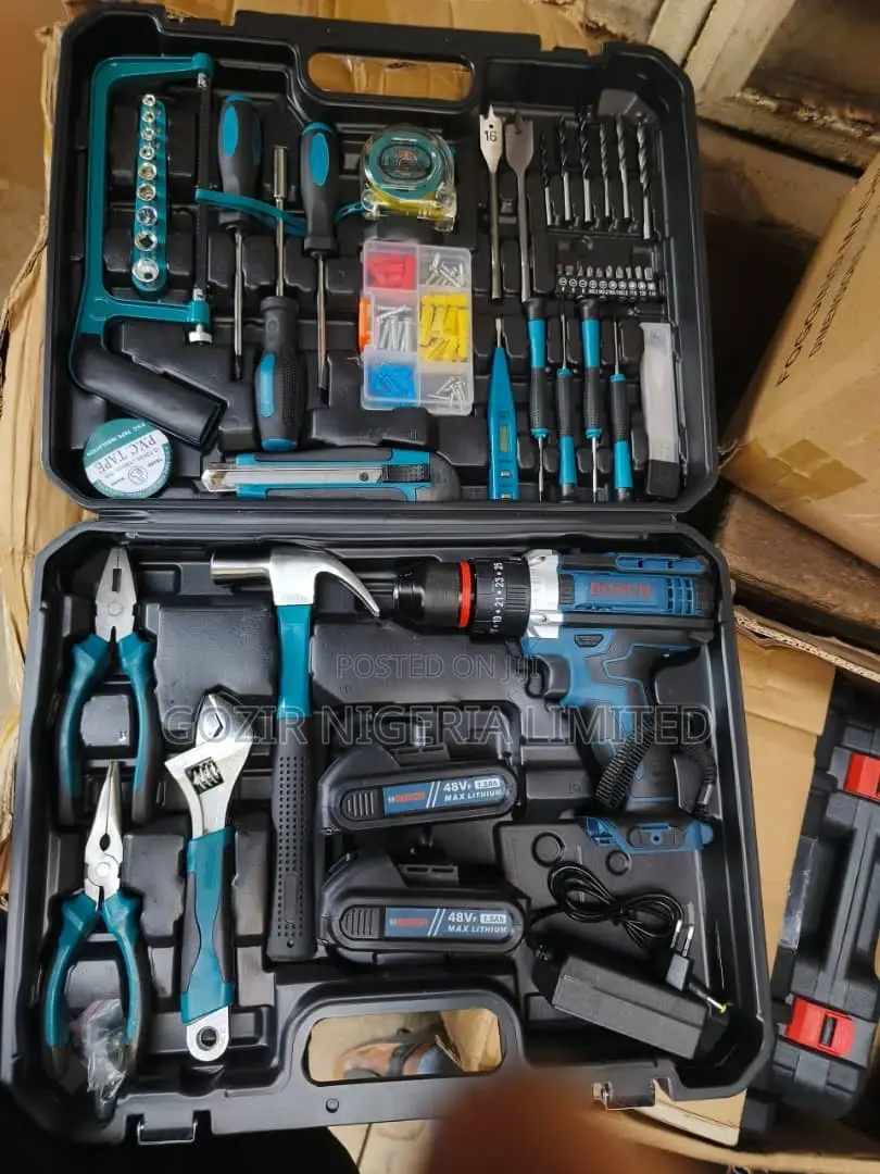 Bosch Battery Drill With Accessories