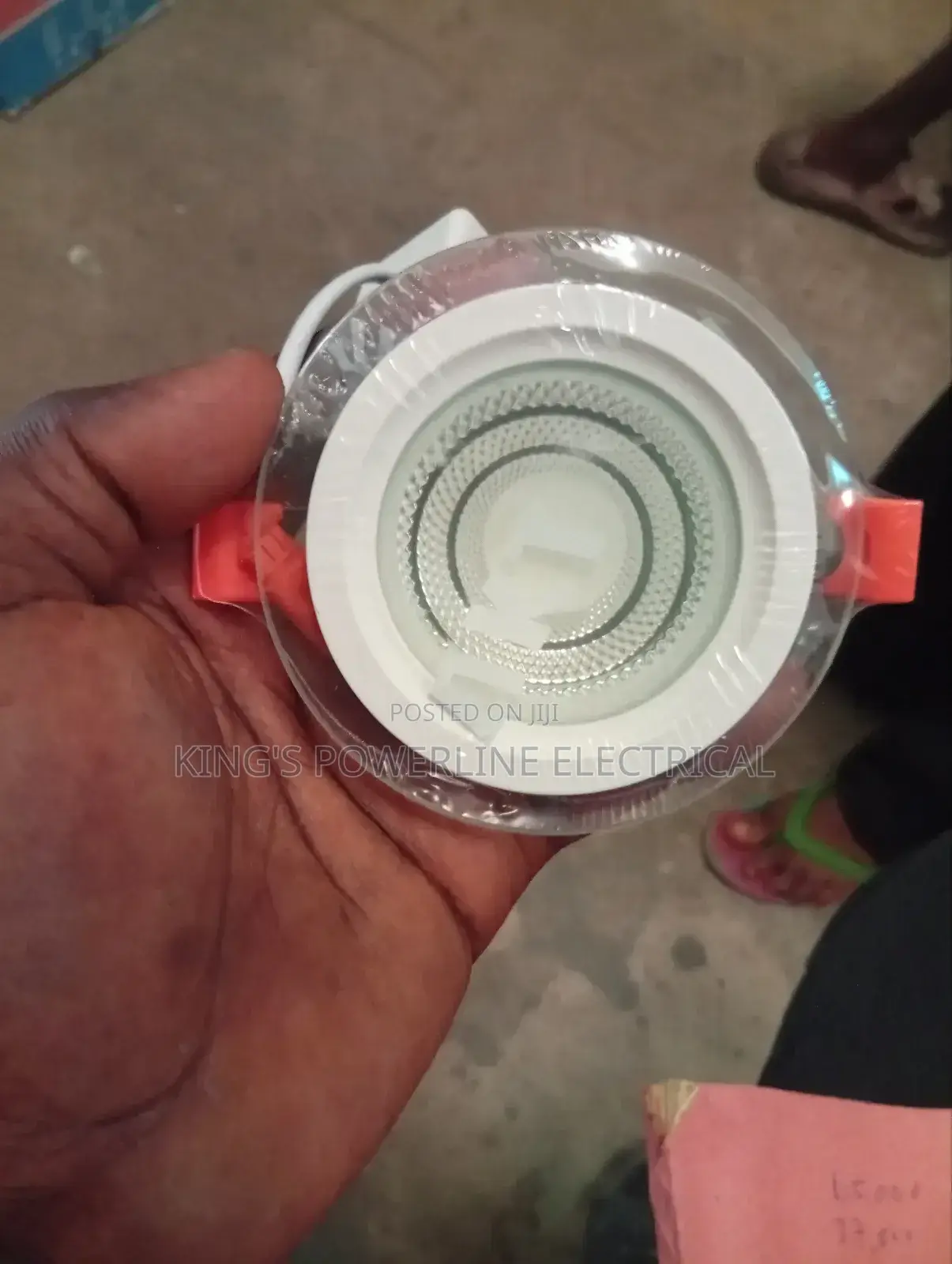 6watts Spotlight AKT
