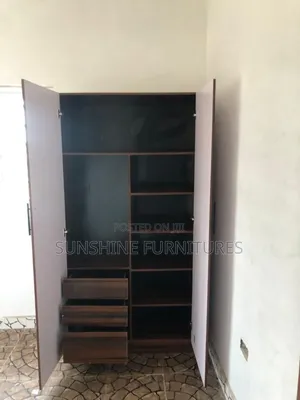 Midi-Sized Wardrobe