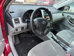 Toyota Corolla 2013 Burgundy