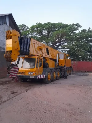 Fairly Used 140 Tons Grove Motor Crane for Sale