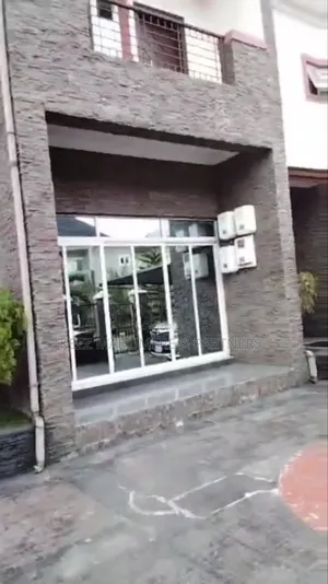 Furnished 6bdrm Duplex in Golf Estate, Dr, Port-Harcourt for sale