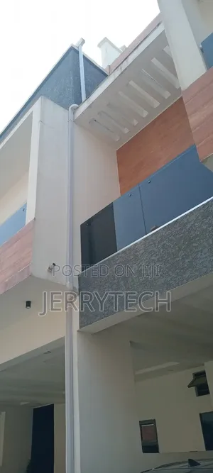 White PVC Water Collectors
