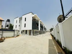 4bdrm Townhouse/Terrace in Wuse 2 for Sale