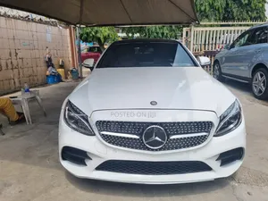 Mercedes-Benz C300 Sport 4Matic Sedan AWD (2.0L 4cyll 7A) 2016 White