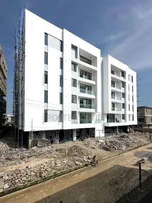 Furnished 3bdrm Apartment in Lekki Phase 1 for sale