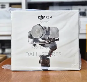 DJI RS 4 Gimbal Stabilizer Combo