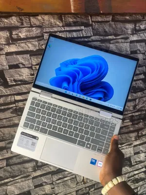 Laptop HP Envy X360 8GB Intel Core Ultra 5 SSD 512GB