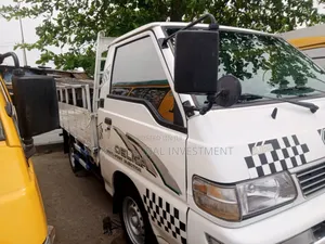 Mitsubishi L300