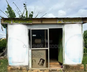 For Sale - Movable Standard Shop Container in Ikorodu