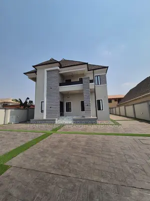 4bdrm Duplex in Oluyole Estate for sale