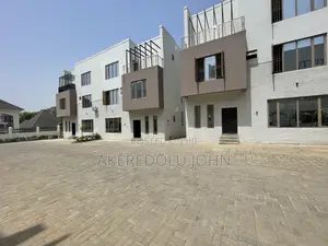 5bdrm Duplex in Asokoro for sale