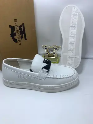 Burberry Men's White and Black Loafers