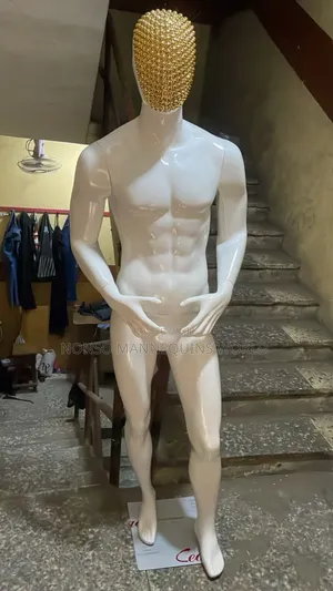Stone Face Huge White Fibre Male Mannequin