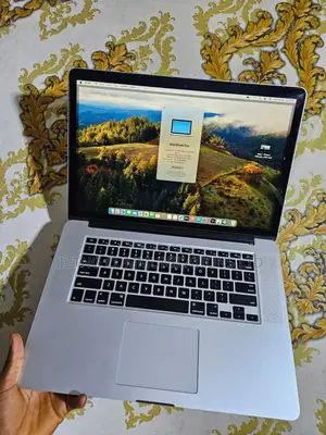 Laptop Apple MacBook Pro 2015 16GB Intel Core I7 SSD 512GB