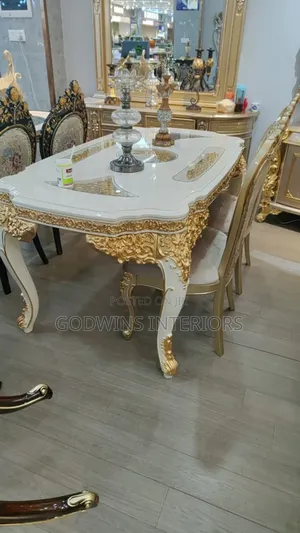Modern Royal Dinnig Set