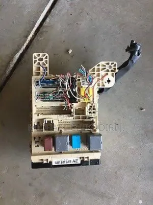 Inner Fuse Box Toyota Sienna 2005 Model