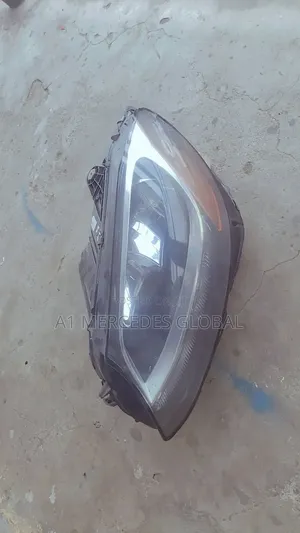 Mercedes-Benz C300 W205 Non Charger Headlight Left