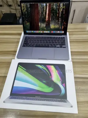 New Laptop Apple MacBook Pro 2022 M2 8GB Apple M2 SSD 256GB