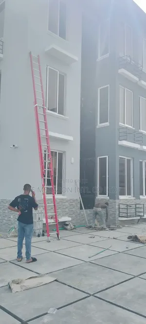 32ft(16x2) Fiberglass Extension Ladder