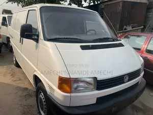 Volkswagen Transporter 2004 White