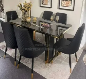 Classic Dinning Set.