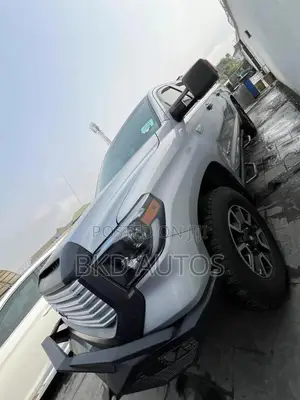 Toyota Tundra 2014 Silver