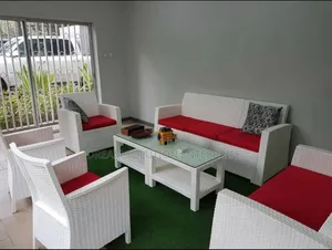 8 Seater Plastic Chair With Table
