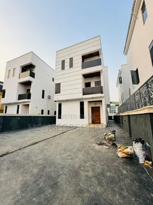 5bdrm Duplex in Ikeja for sale