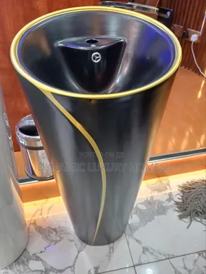 Standard Black and Gold Standing Wash Hand Basin