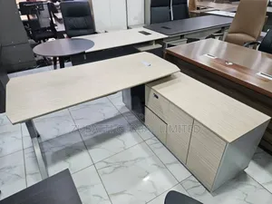 1.6 Meters Executive Office Table With Extension Drawer