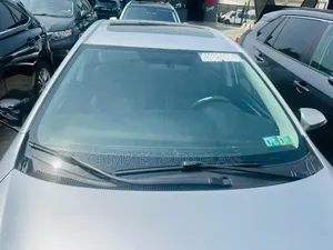 2015 Corolla Windscreen Glass AVAILABLE WE Deliver Fix