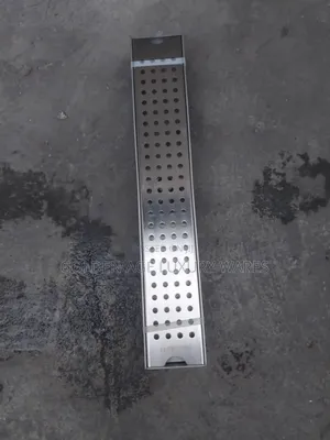 40cm Dot Floor Drain Down Outlet